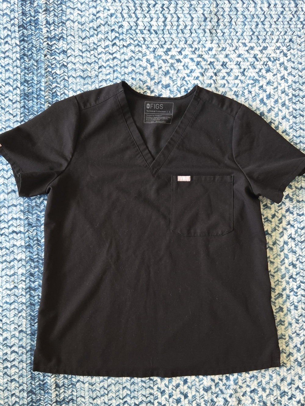 Figs Technical Collection Black V-Neck Scrub Top